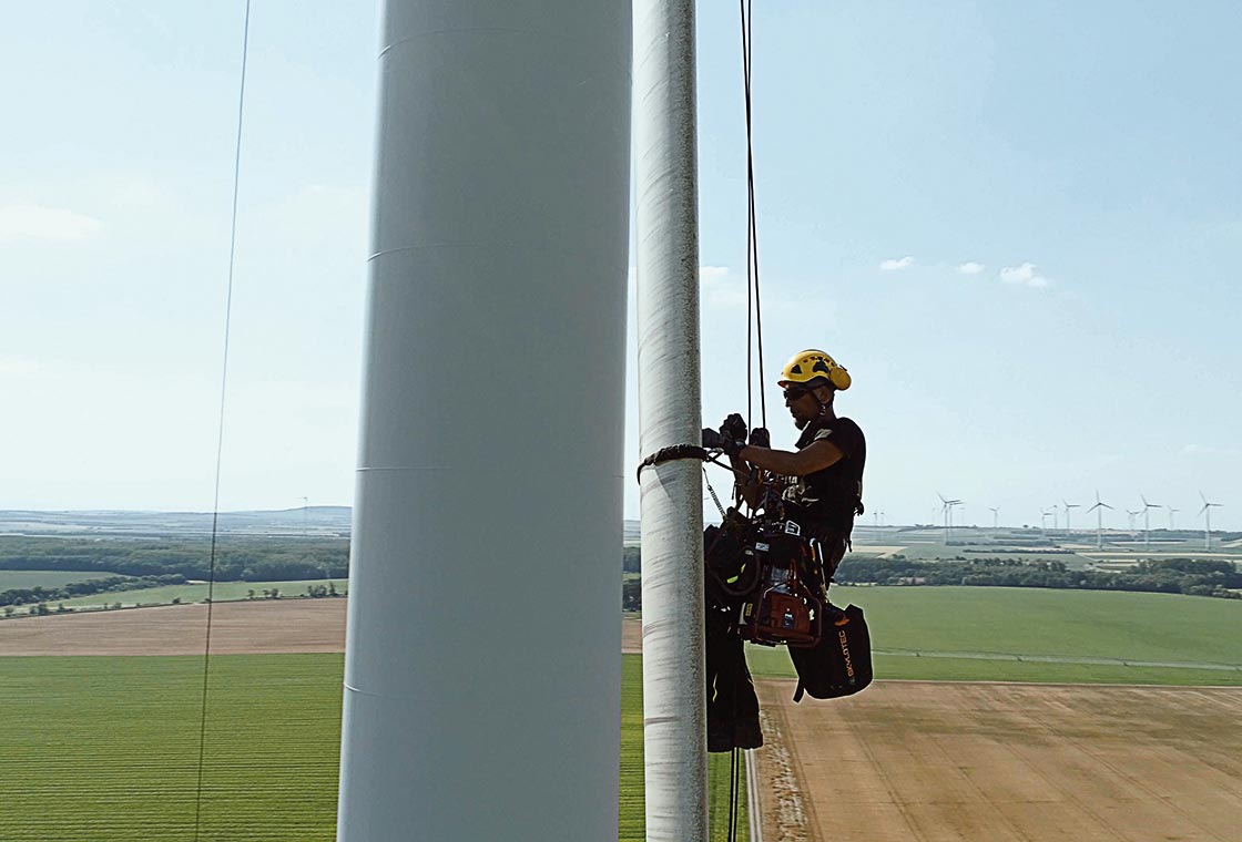 Wind turbine blade repair